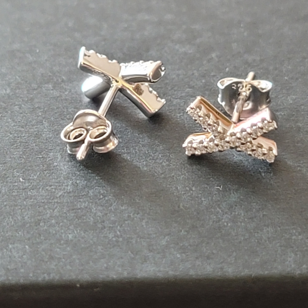 925 Sterling Silver Trendy X Earrings - Picture 3 of 6